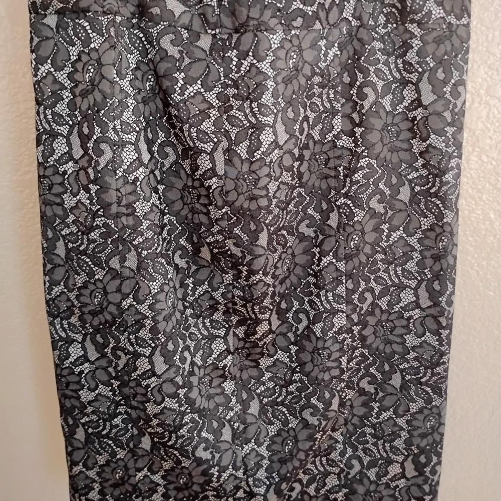 Black Floral Lace Pencil Skirt vampy goth minimalist clean preppy grandma